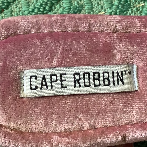 🥿🌸Ladies Pink Pearl Flats 🌸🥿 - Picture 3 of 6